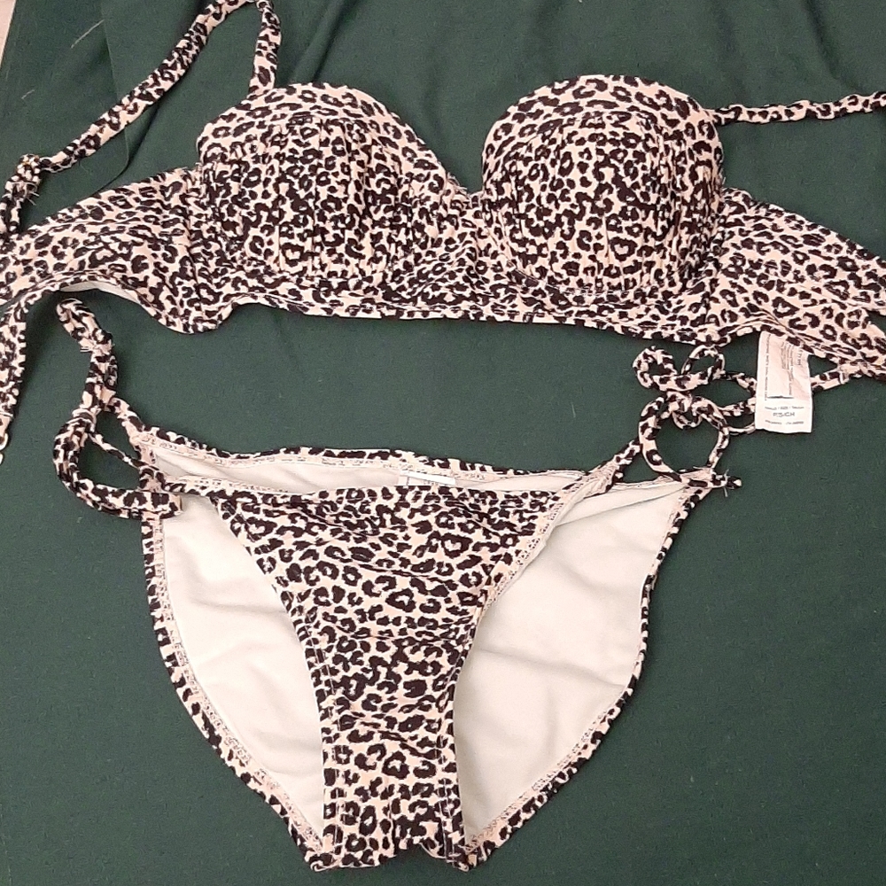 Leopard Bikini XS 32A-B and size 2-4